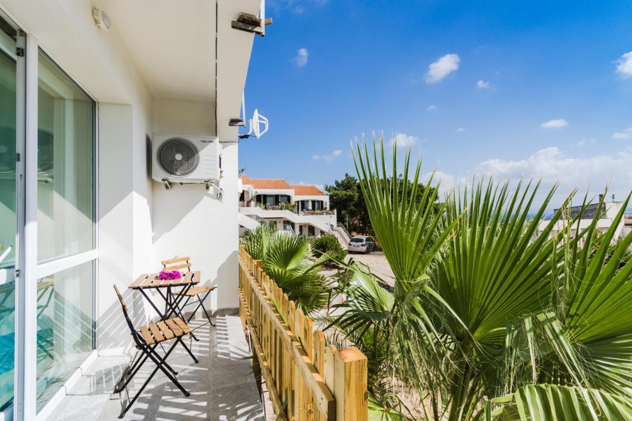 Residence Fior Di Sulcis Calasetta Exterior photo