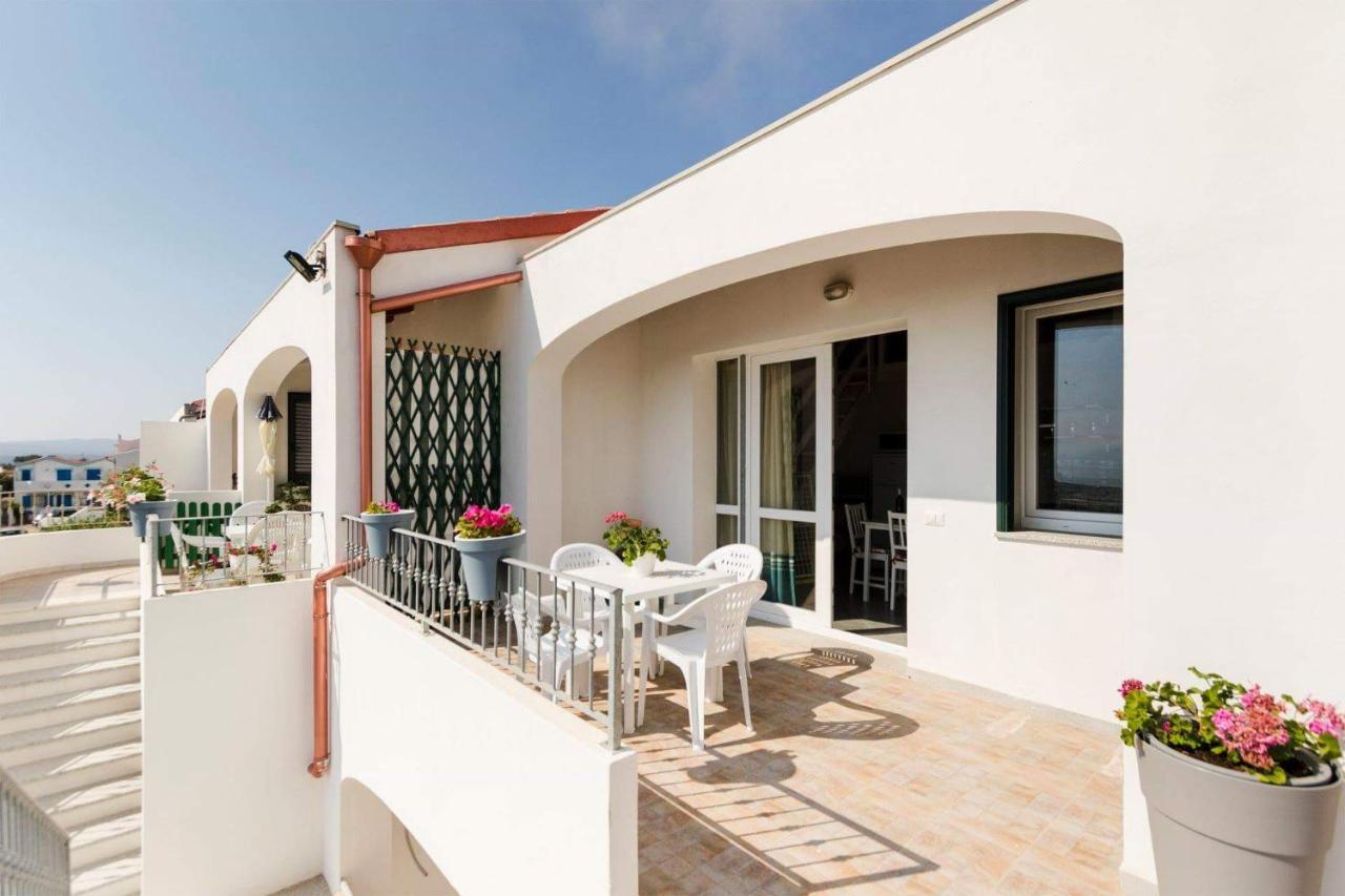 Residence Fior Di Sulcis Calasetta Exterior photo